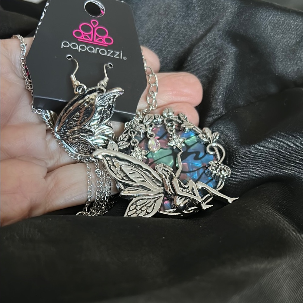 Paparazzi Silver and Blue Necklace Intricate Design
